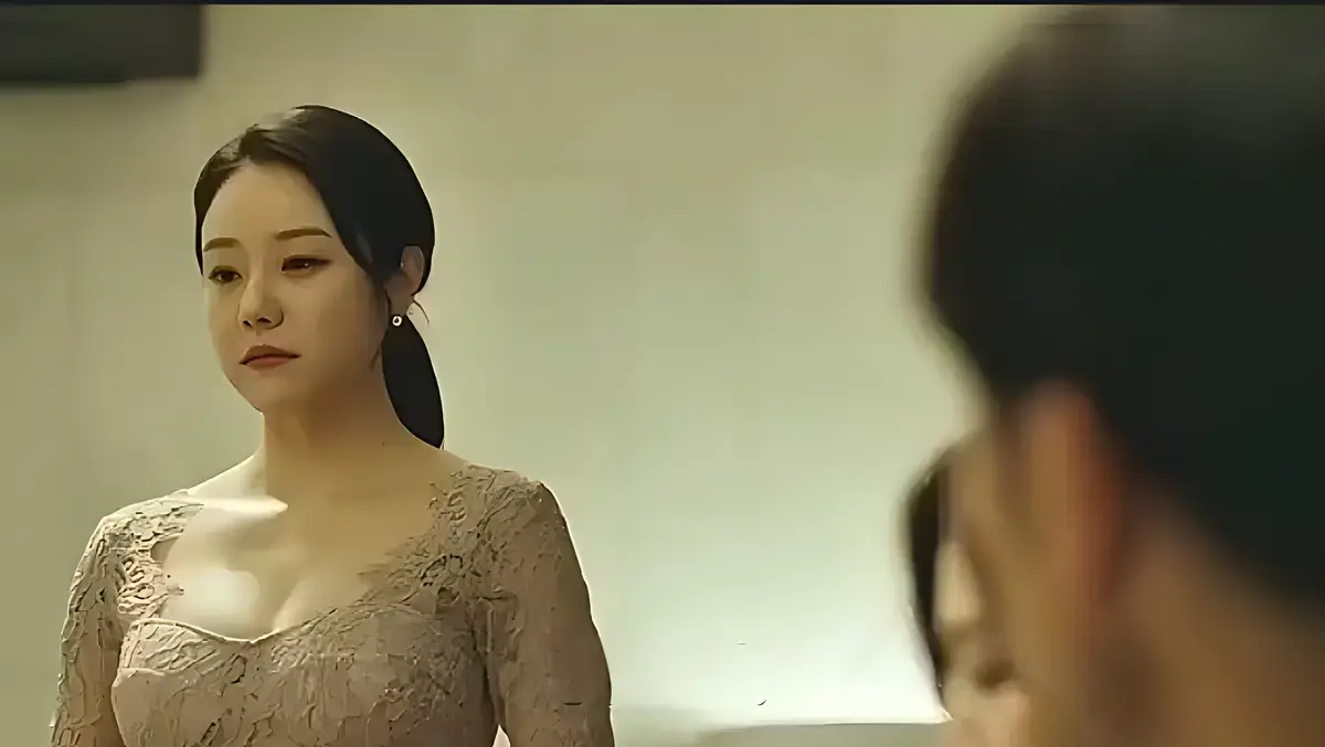 《漂亮的保姆》1080P高清完整版在线观看-漂亮的保姆无删减家庭伦理剧-小保姆与男主人禁忌之恋免费看
